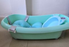 嬰兒浴盆轉(zhuǎn)讓